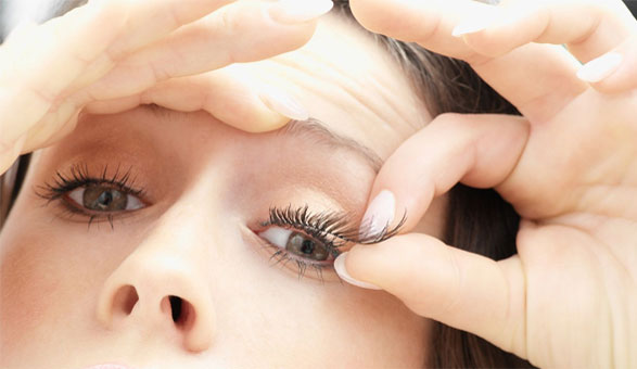 Mettre des faux cils|LBC