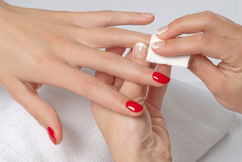 Un soin des ongles
