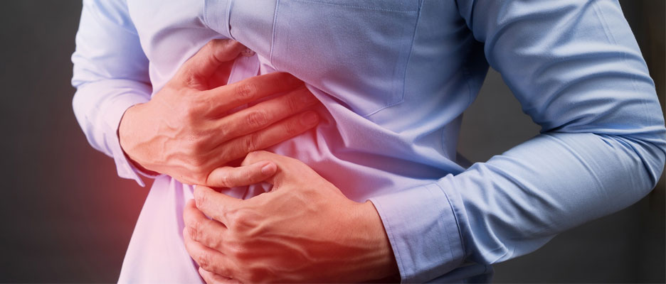 Illustration d’une personne consultant un médecin pour des troubles digestifs persistants, comme indigestion, malaises ou perte d’appétit, dans le contexte d’un parcours de soins 2026 en Europe