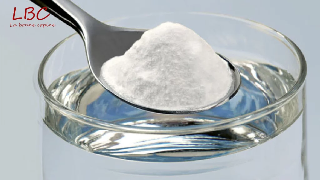 Bicarbonate of soda The Kitchen Cupboard Hero | labonnecopine.com