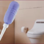 Utilisation d’un bidet portatif au-dessus des toilettes | labonnecopine.com
