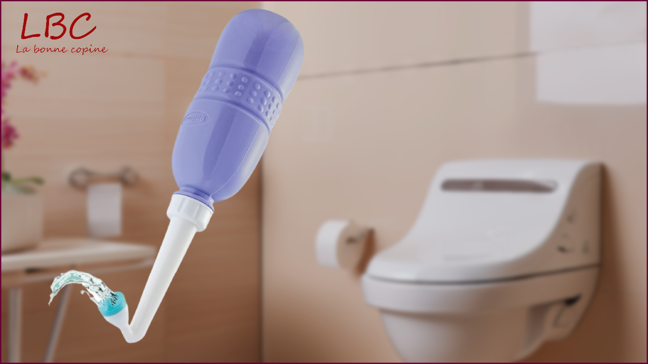 Utilisation d’un bidet portatif au-dessus des toilettes | labonnecopine.com